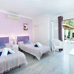Owl Booking Villa El Crever - Family And Friends
